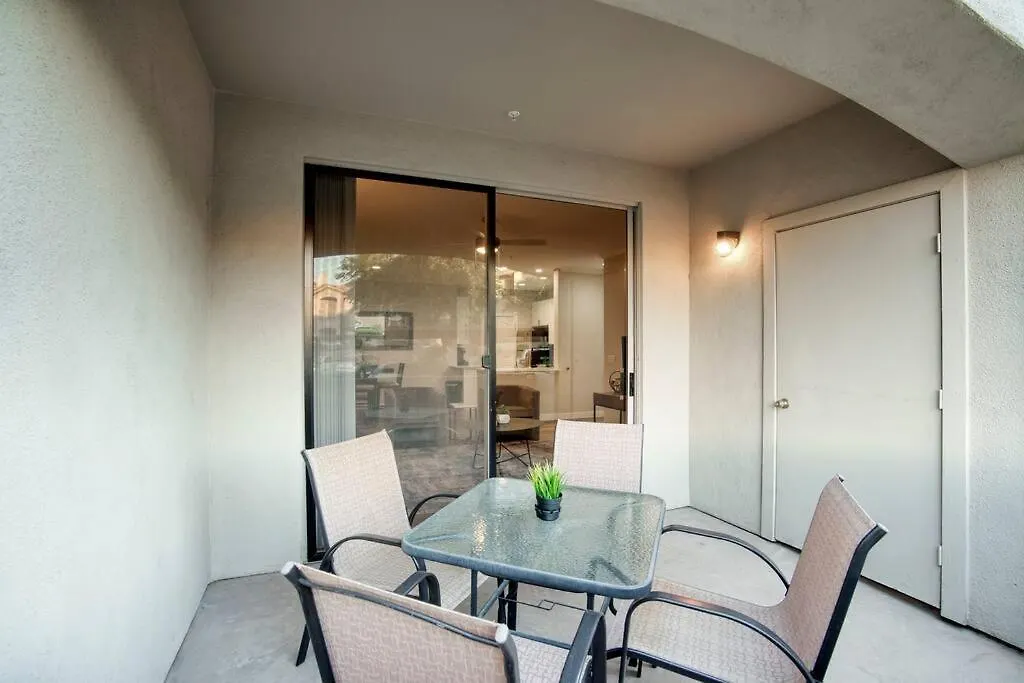 Modern 2-Br Condo North Scottsdale